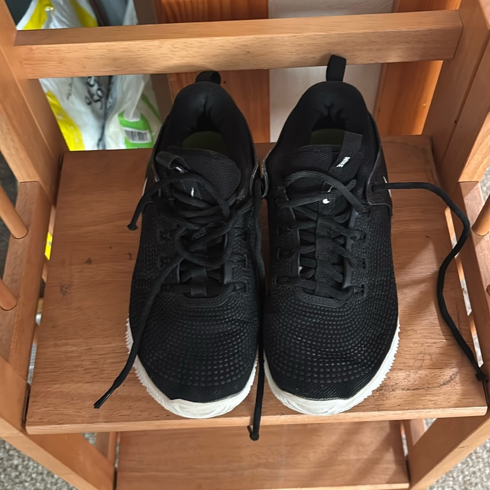 Nike volleyball shoes size 7.5 still in good shape